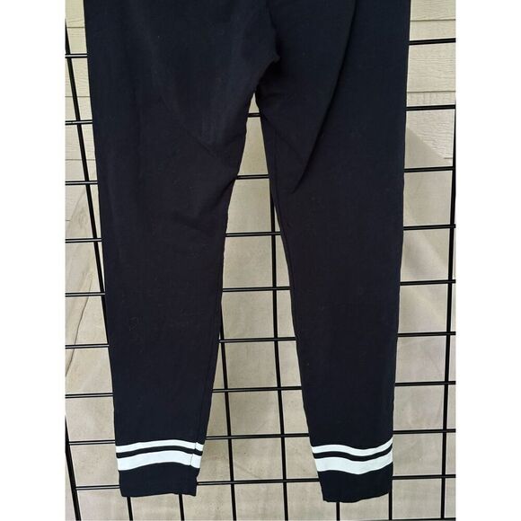 Nike Midrise Full Length Retro Style Leggings Womens Medium Black - Picture 2 of 7